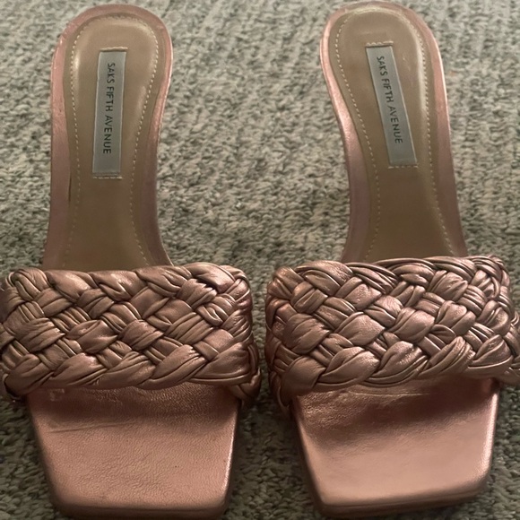 Sakes Fifth Avenue Braided Rose Mentallic Heel Sz 6 - Picture 5 of 8